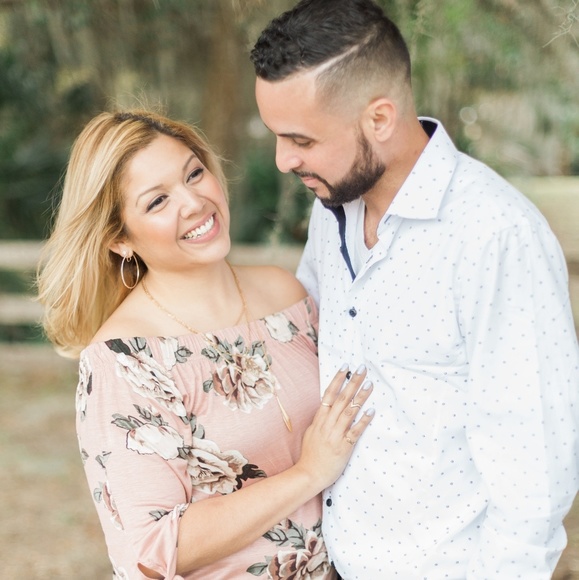 Meet your Posher, Elisa - Picture 1 of 2